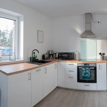 Jobostays - Fehn Monteurswohnungen Mit Parkplatz Neubau Naehe Meyerwerft Apartman *